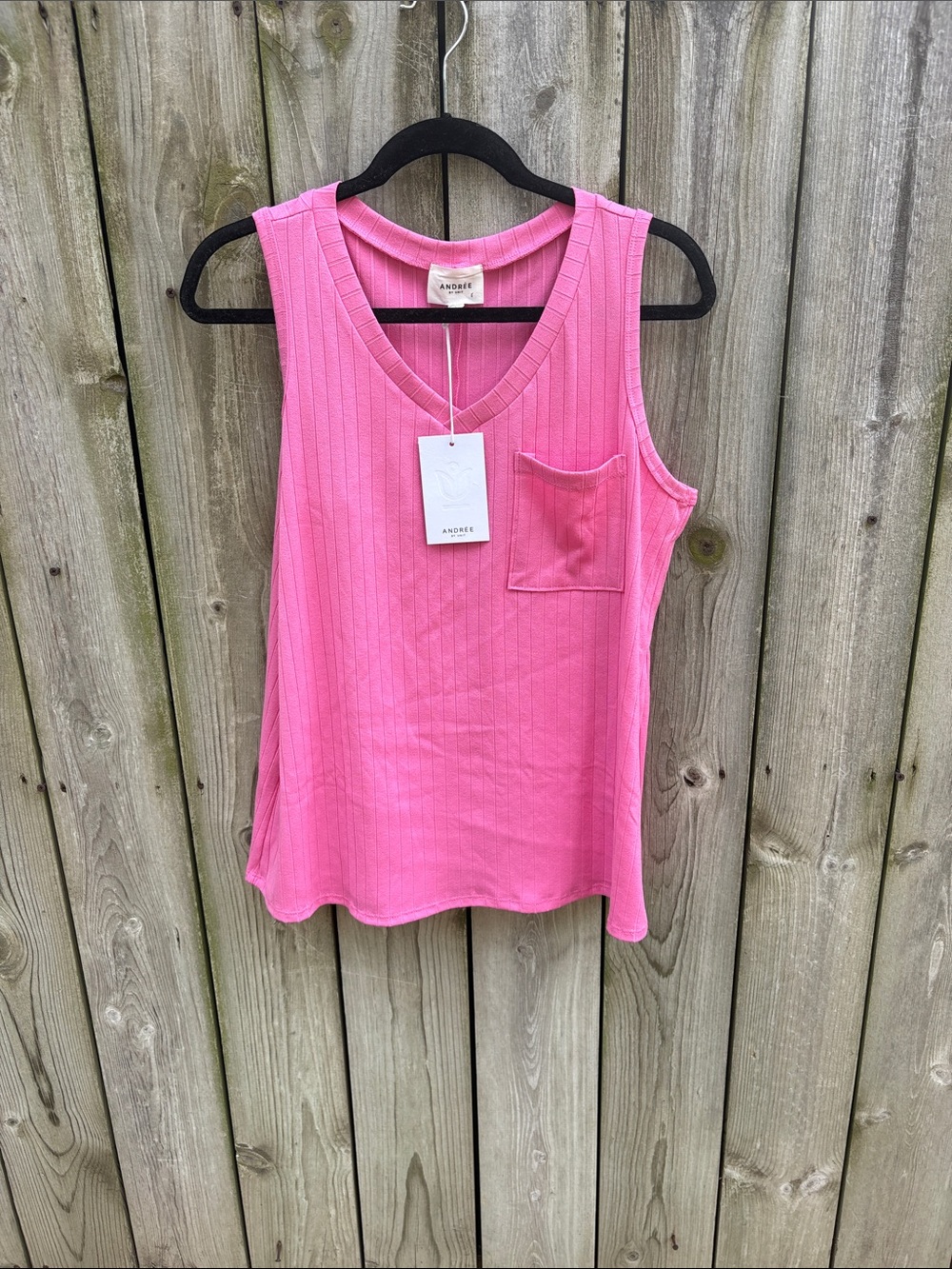 ANDREE BY UNIT Hot Pink Ribbed V-Neck Tank with Pocket